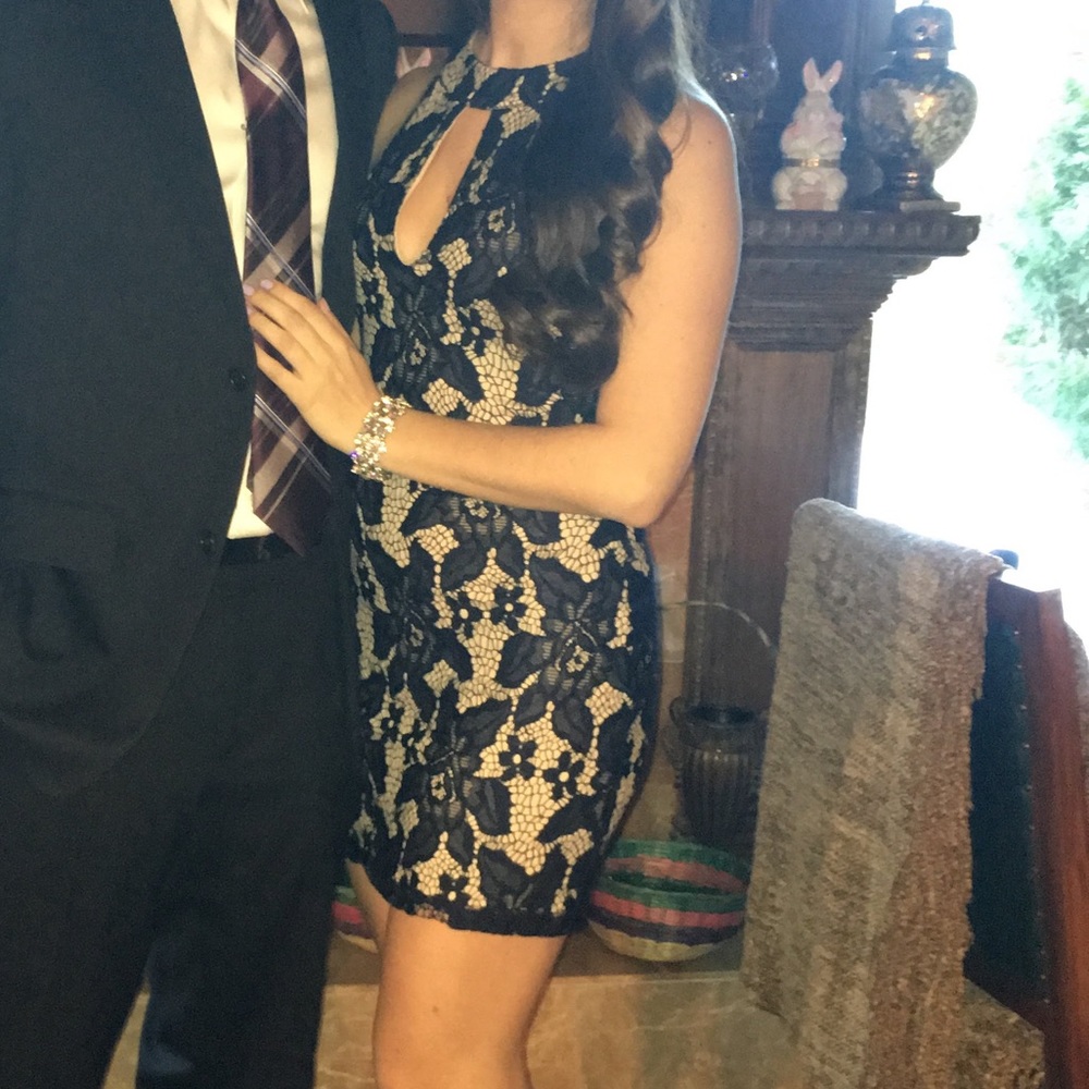 Windsor Navy/Nude Mini Lace Keyhole Dress